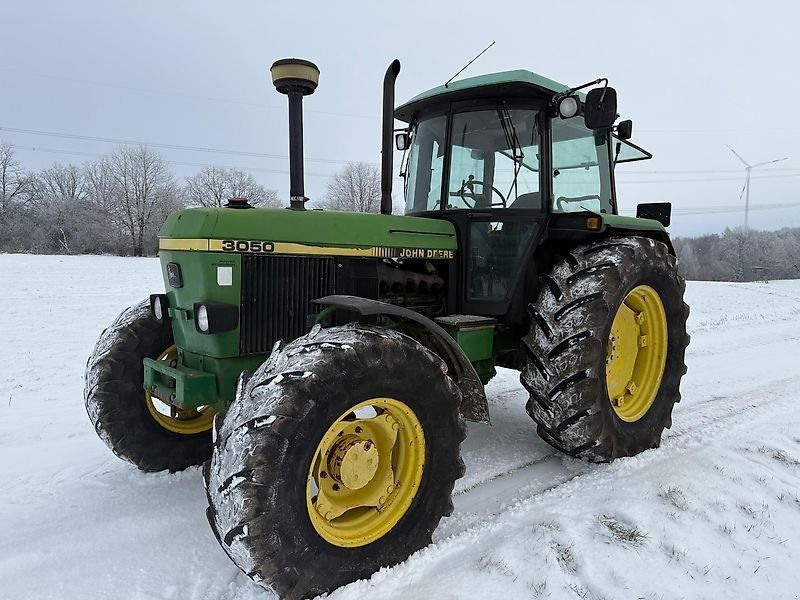 John Deere 3050