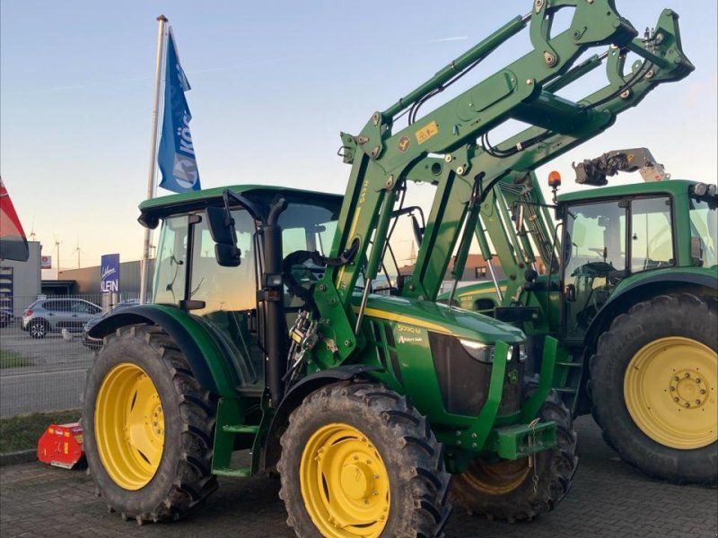 John Deere 5090M