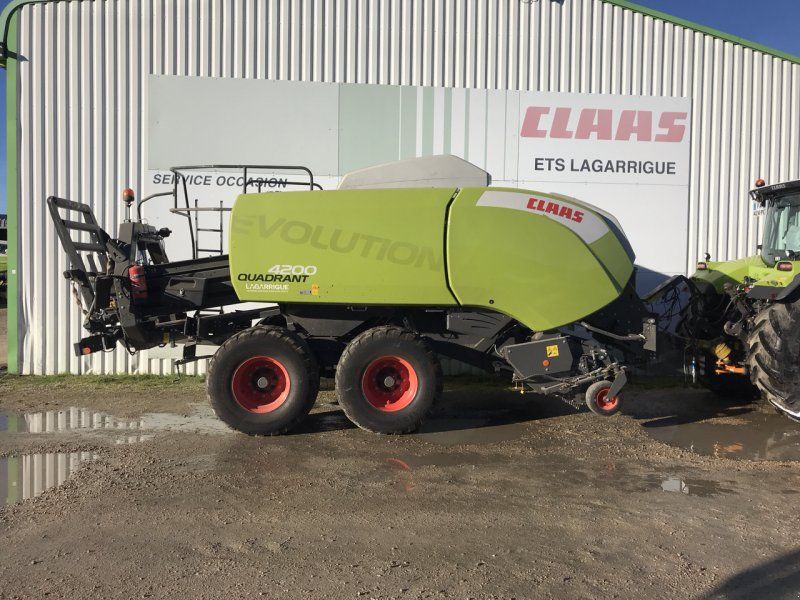 Claas QUADRANT 4200 RF ÉVOLUTION