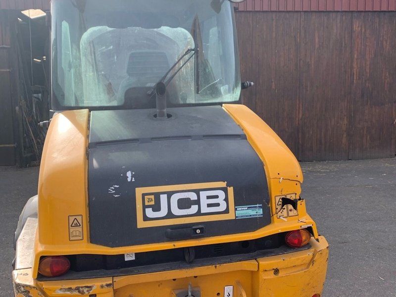 JCB 409