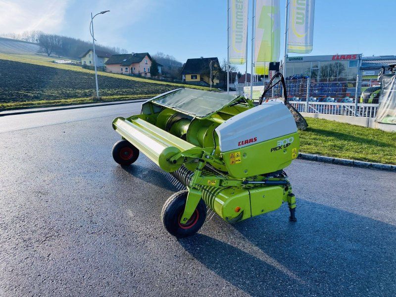 Claas Pick UP 300 HD Profi es Pick UP