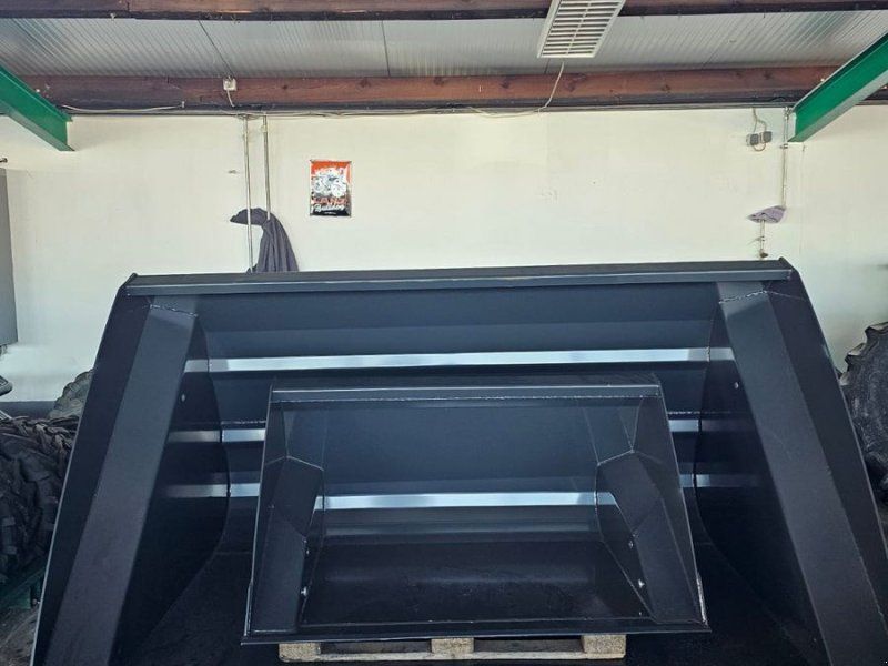 Dominator Hochkippschaufel L XL XXL