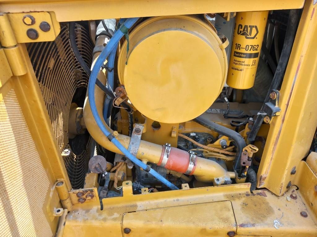 CAT D6R LGP (Abu Dhabi)