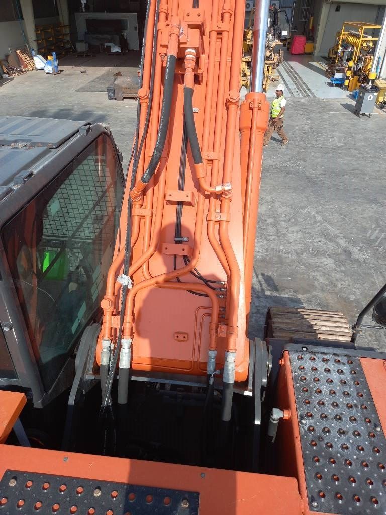 Hitachi ZX350H-5G (Abu Dhabi)