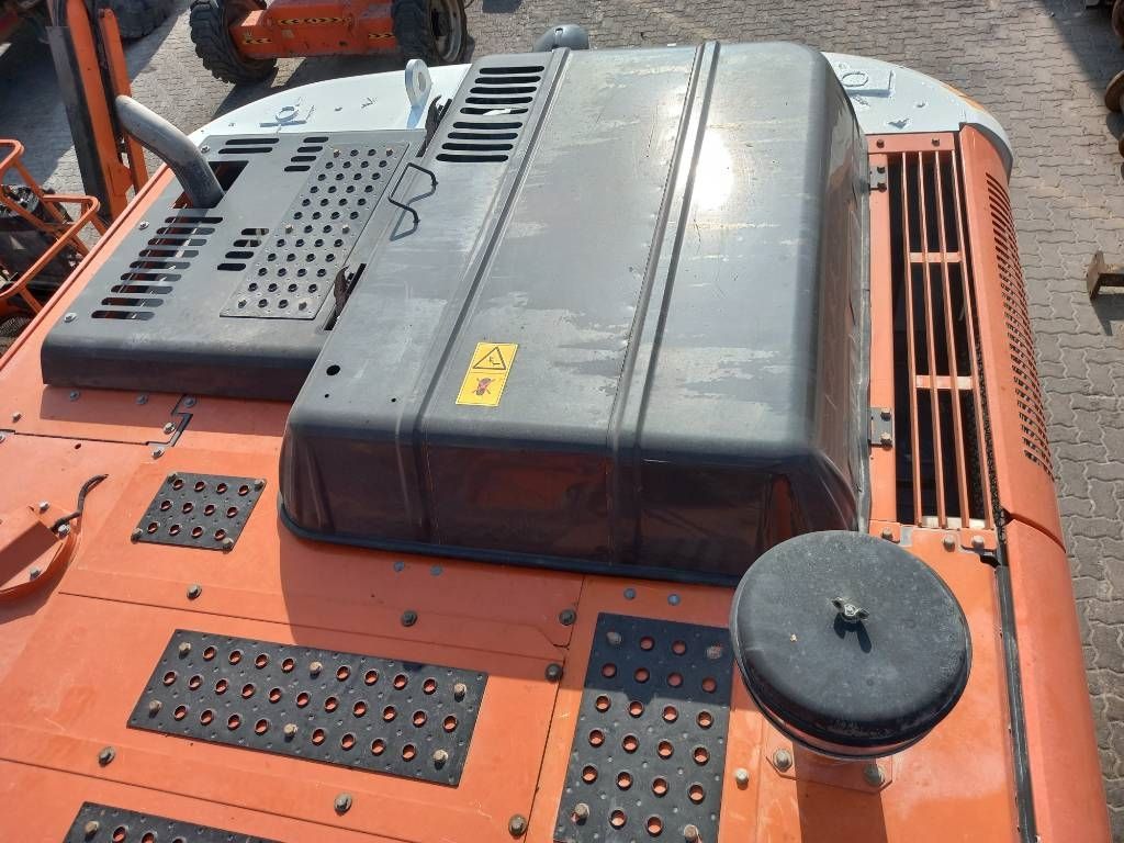 Hitachi ZX350H-5G (Abu Dhabi)