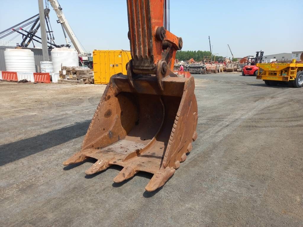 Hitachi ZX470-5G (Abu Dhabi)