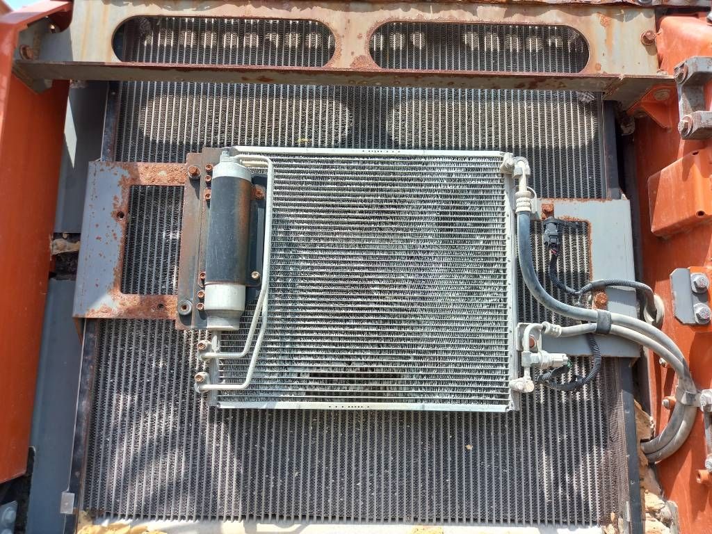 Hitachi ZX470-5G (Abu Dhabi)