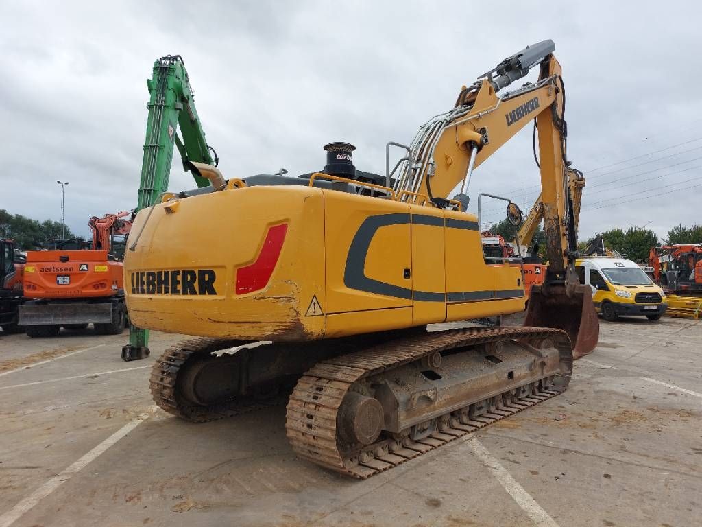 Liebherr R 936 LC