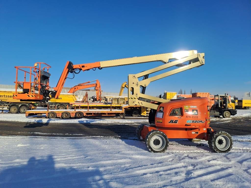 JLG EC520AJ