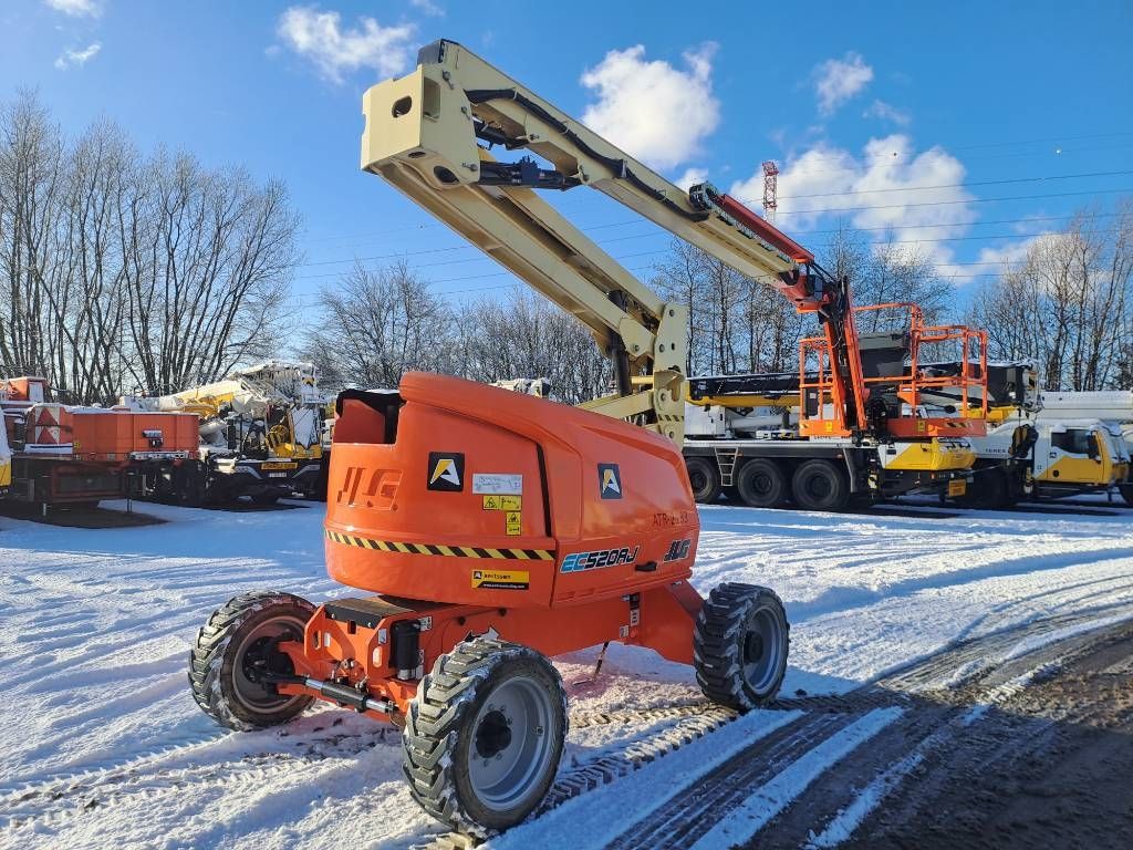JLG EC520AJ