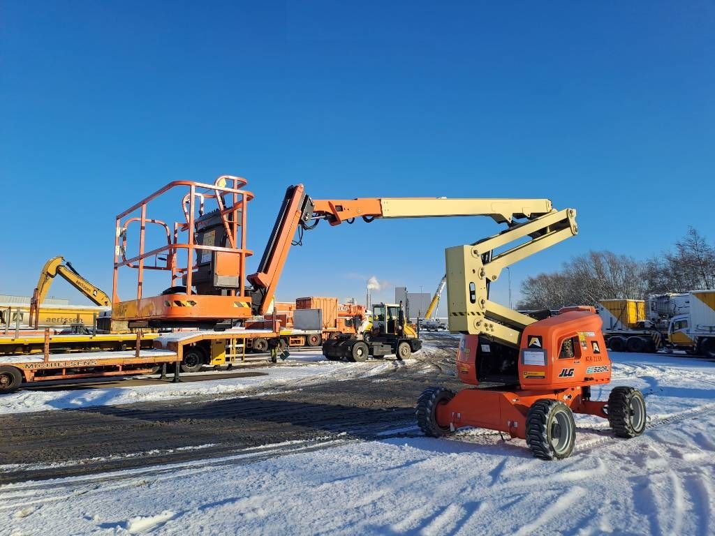 JLG EC520AJ