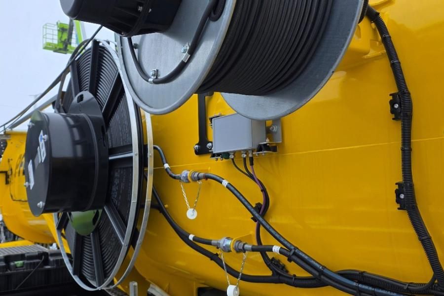 Grove GMK5250XL-1 Available For Rent, Dutch Registration