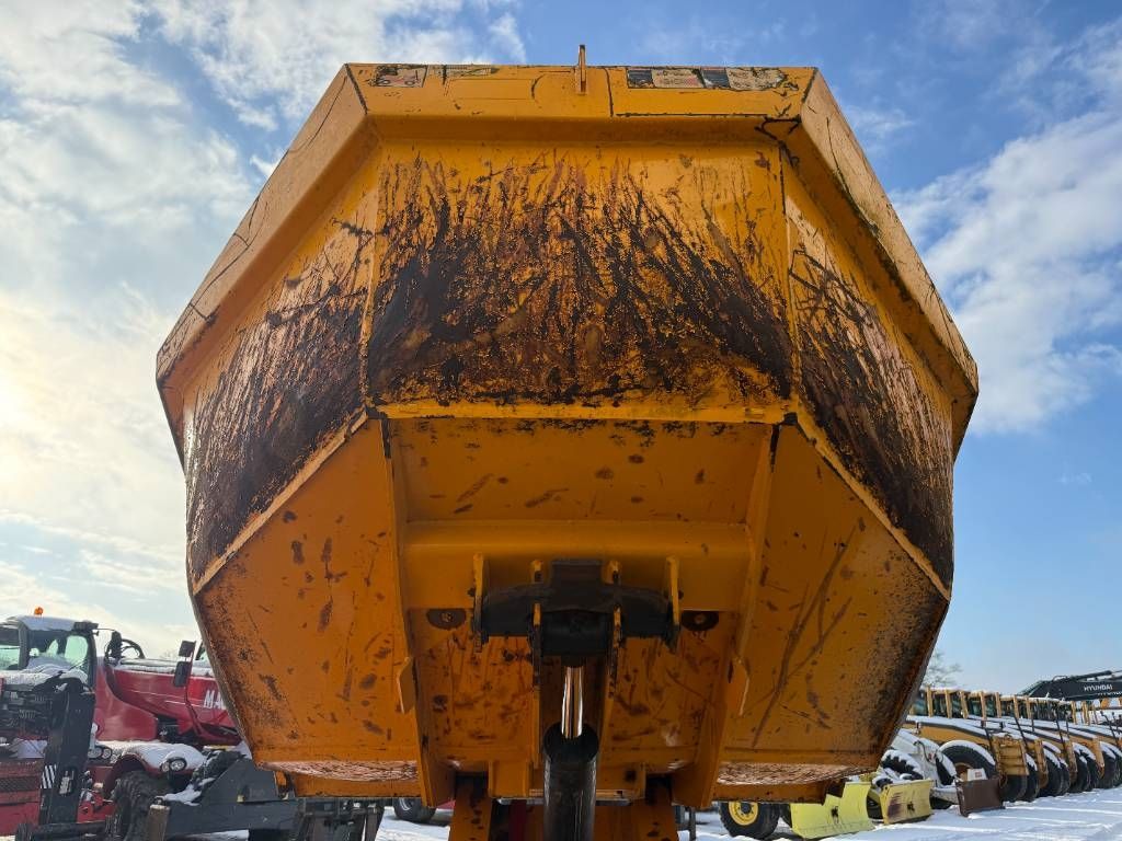 Thwaites 6T - Tilt + Rotate / Good Condition!