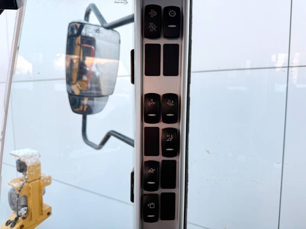 Volvo L120H - 3rd Function / Quick Coupler