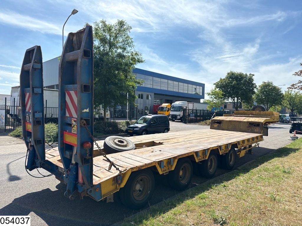 ACTM Lowbed 70.000 KG, 2,5mtr + 2x 0,35 mtr