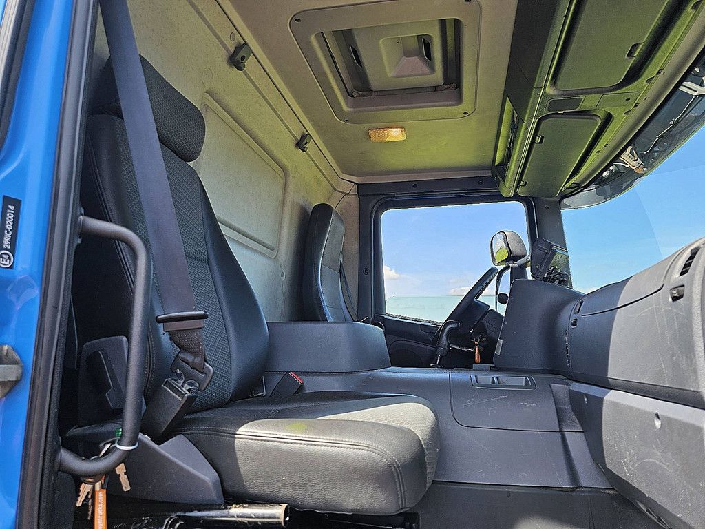 SCANIA P320 manual thermoking