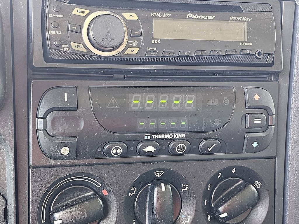 SCANIA P320 manual thermoking