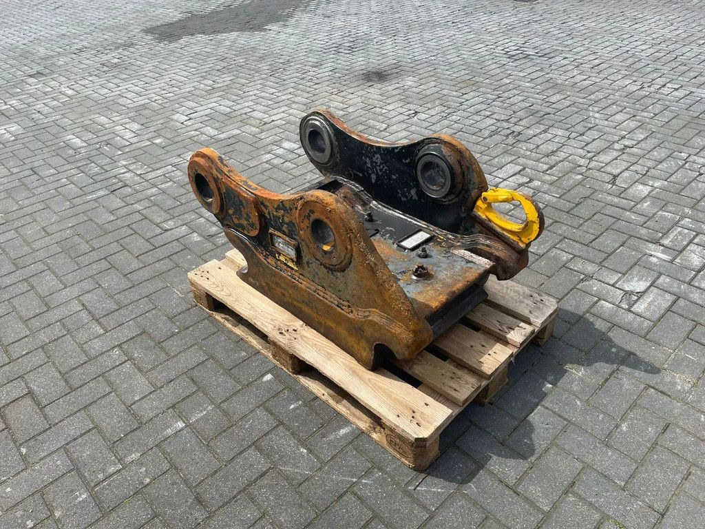 Klepp Mek KM90-D | HYDRAULIC QUICK COUPLER | SNELWISSEL | SCHNELLWECHSLER