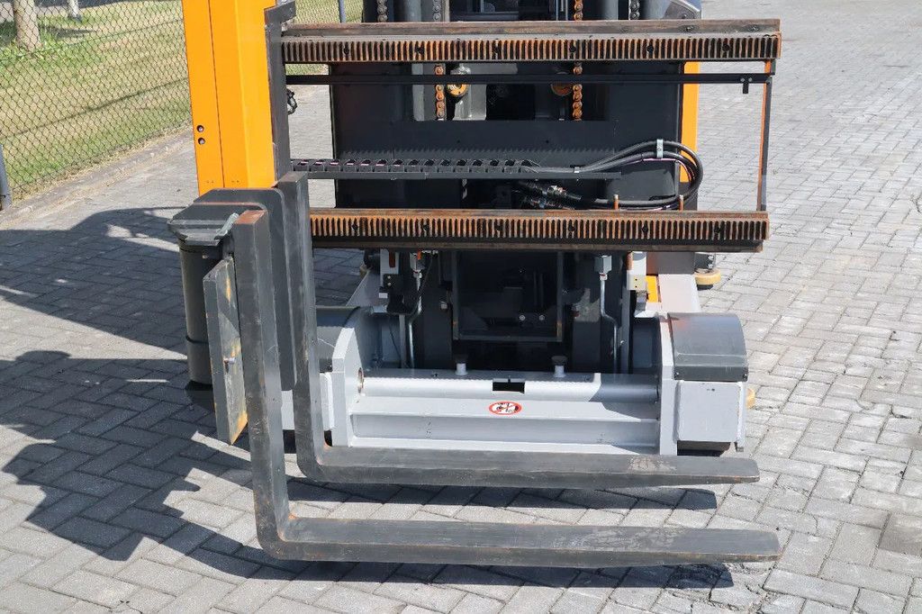 Still GX-X | REACHTRUCK | ROTATING FORKS | 4.5 METER | TRIPLEX