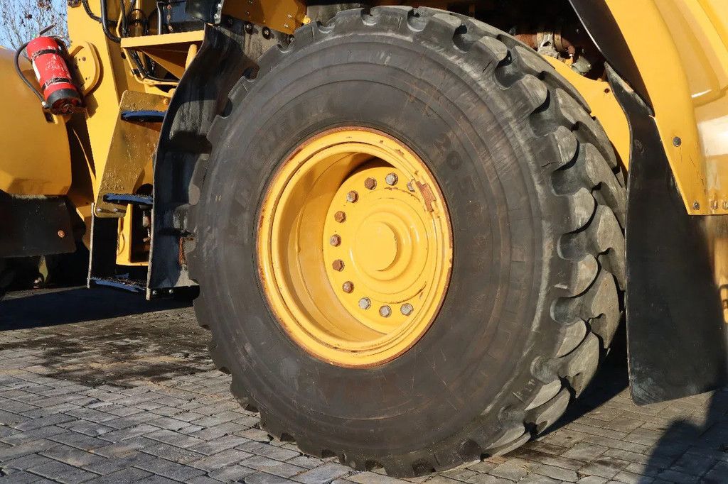 Caterpillar 938 M | 2X BUCKET | JIB | FORKS | BSS | GOOD CONDITION