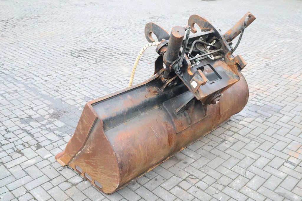 Onbekend CW30 | TILT BUCKET | TILT SCHAUFEL | KANTELBAK