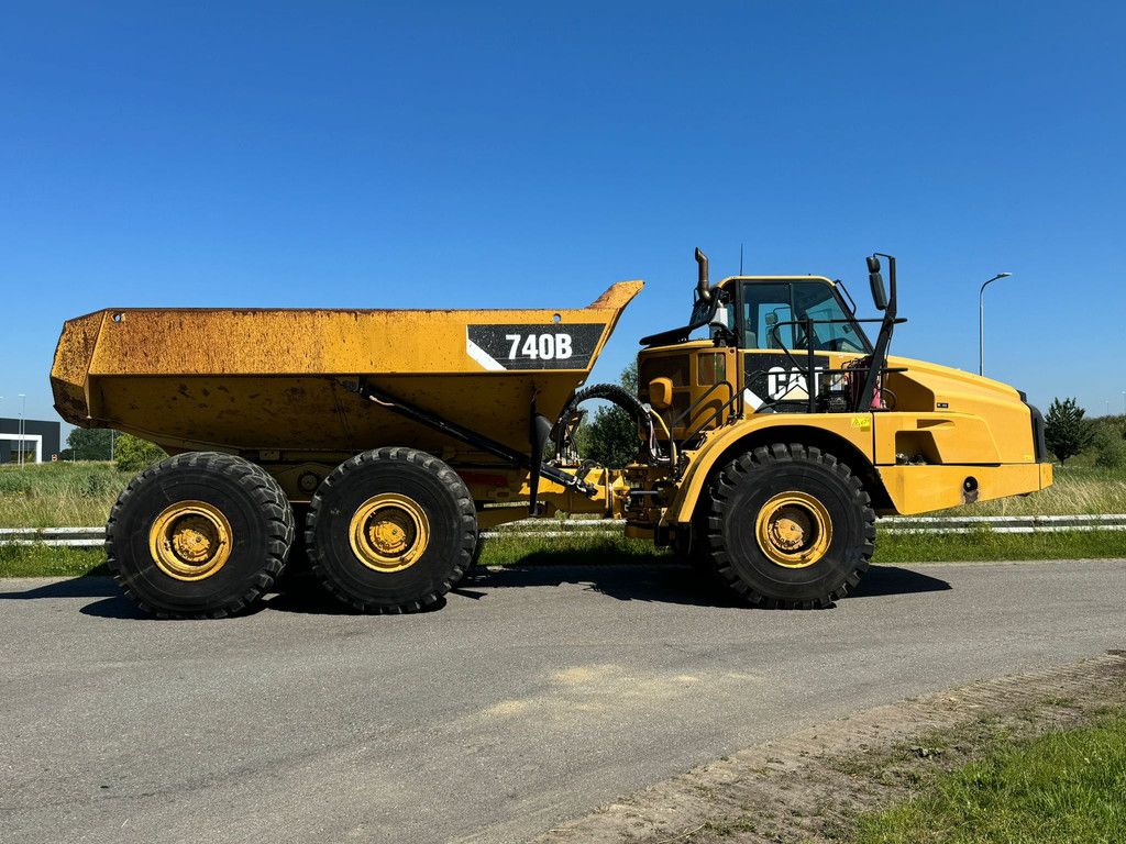 Caterpillar 740B