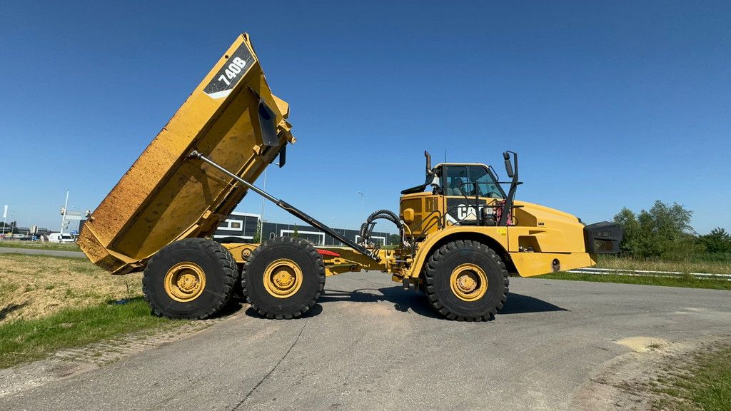 Caterpillar 740B