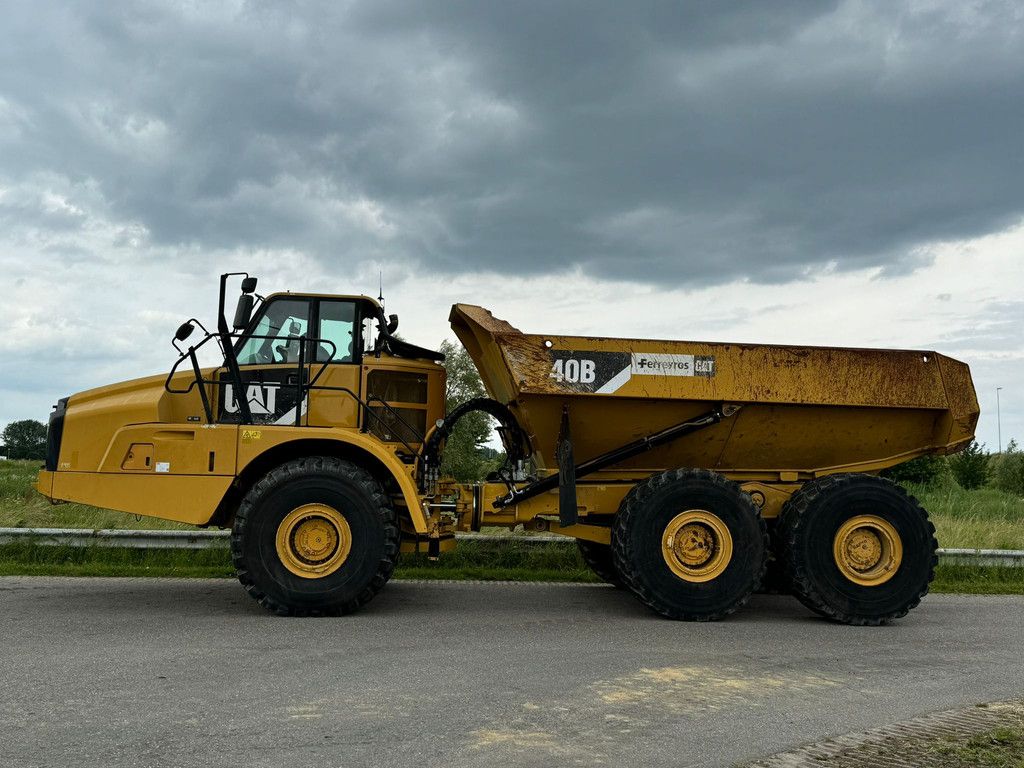 Caterpillar 740B