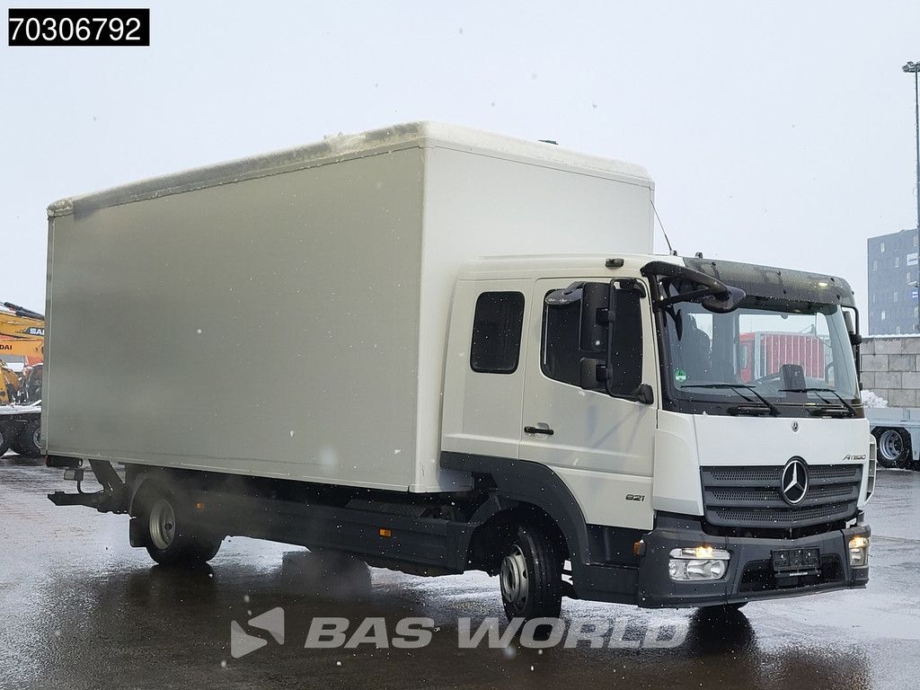 Mercedes Atego 821 4X2 8tonner Automatic crewcab 6 seats 1000kg Ladebordwand Euro 6