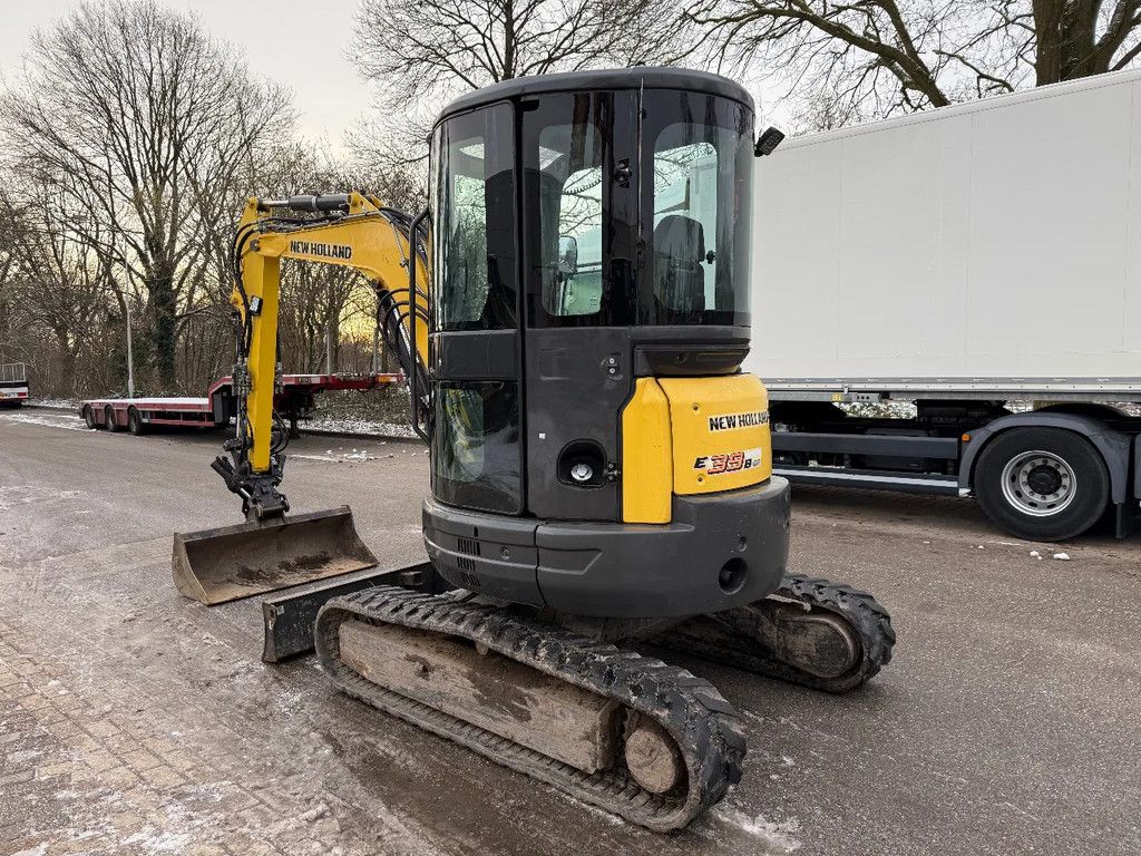New Holland E39