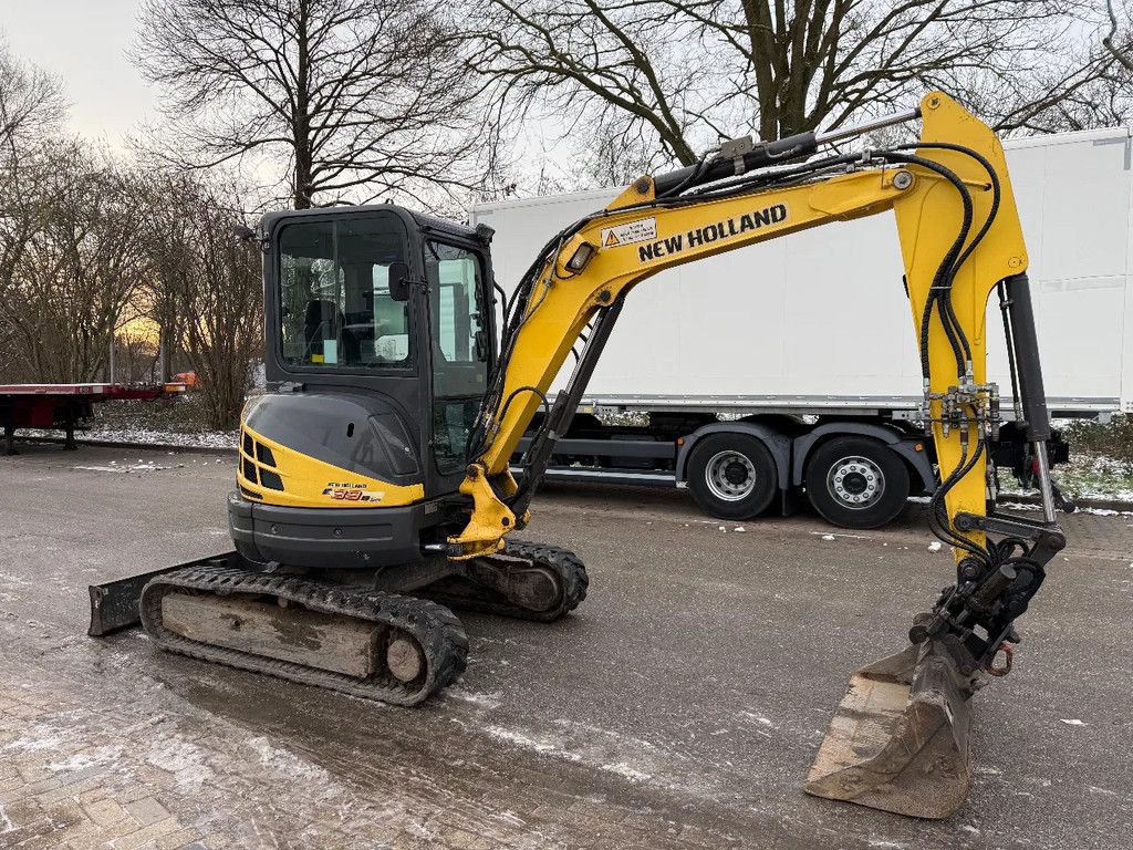 New Holland E39