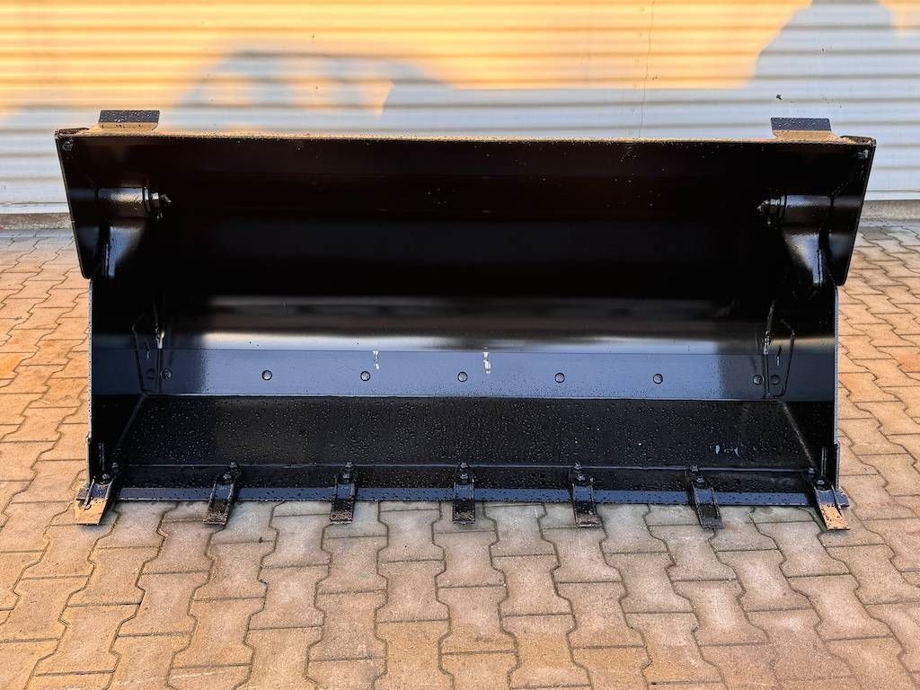 CAT 906 - 908 Multipurpose Bucket