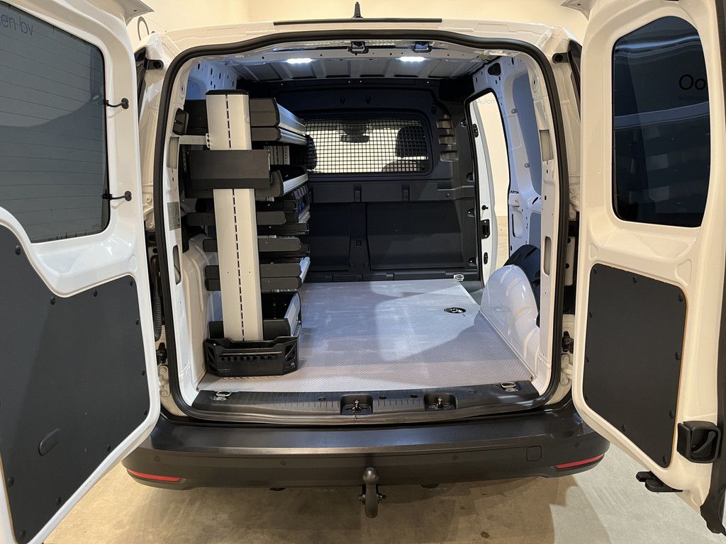 Volkswagen Caddy Cargo 2.0 TDI Comfort 123 PK Automaat / Servicebus / Sortimo Inrichting / Euro 6 / Airco / Cruise Control / Trekhaak / PDC / 59.000 KM !!