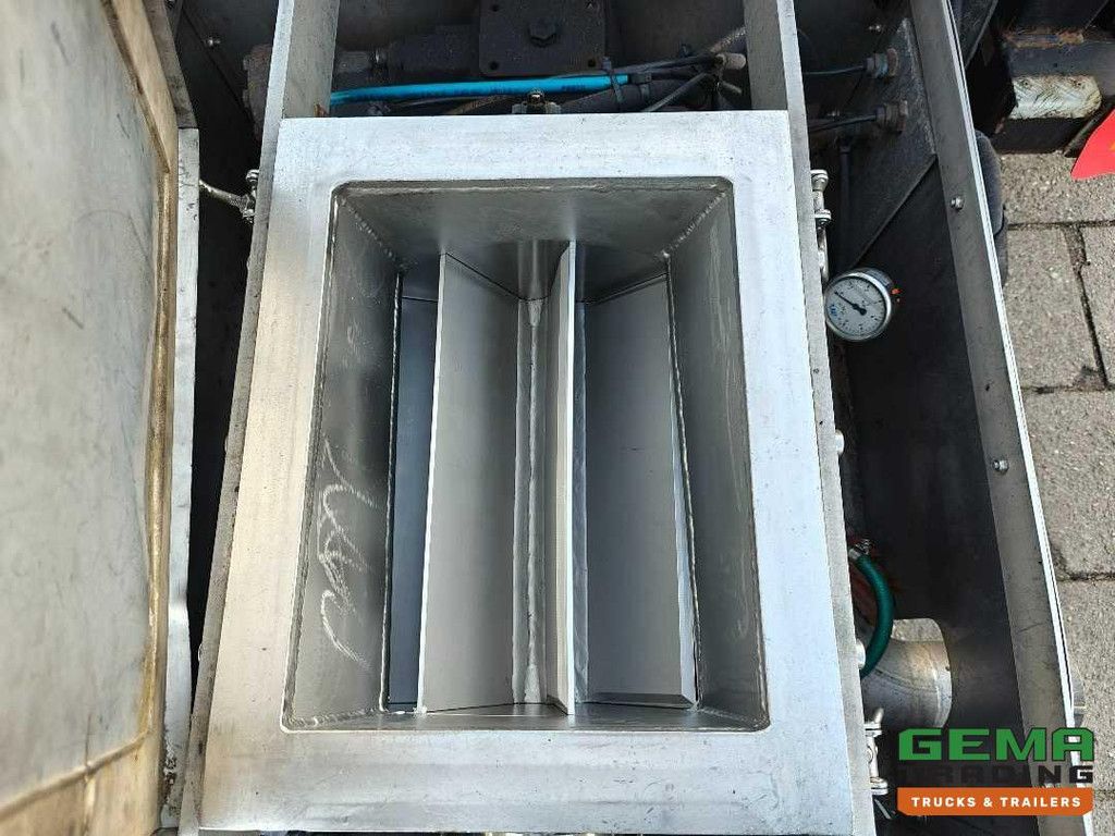 LAG O-3-CC 3 Assen MB - 30FT Kiepchassis - Rotary Feeder - Koeler - 5490KG