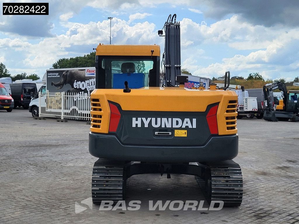 Hyundai HX80 N A/C - NEW UNUSED