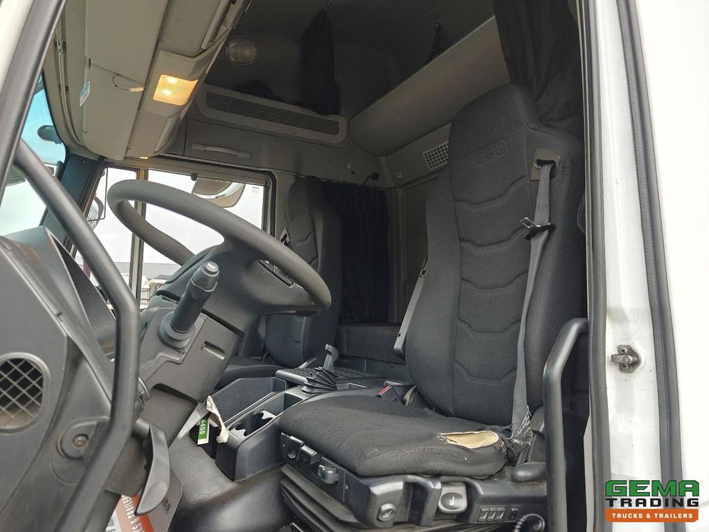 Iveco Eurocargo 150-250 4x2 Sleeper Cab Euro6A - Sliding tarpaulin 6.4 + Tail lift 2000kg - Sliding roof