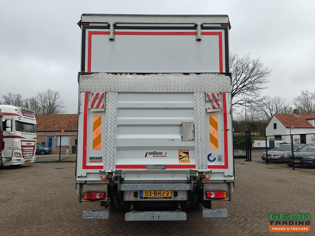 Iveco Eurocargo 150-250 4x2 Sleeper Cab Euro6A - Sliding tarpaulin 6.4 + Tail lift 2000kg - Sliding roof