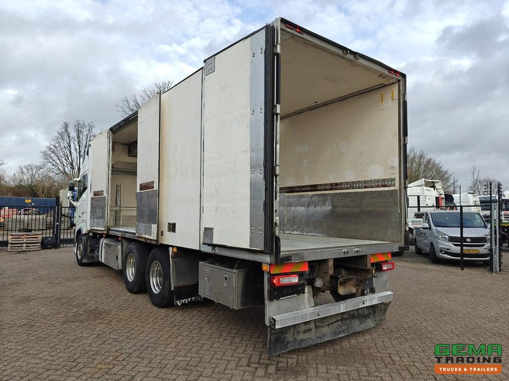 Volvo FH650 FH16 6x4 Globetrotter XL Euro 6 – Vollklimatisiert – Kühl-/Gefrierkombination 8,4 m + Thermo King – Standklimaanlage – Schaukelstuhl