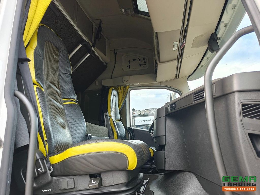 Volvo FH650 FH16 6x4 Globetrotter XL Euro 6 – Vollklimatisiert – Kühl-/Gefrierkombination 8,4 m + Thermo King – Standklimaanlage – Schaukelstuhl