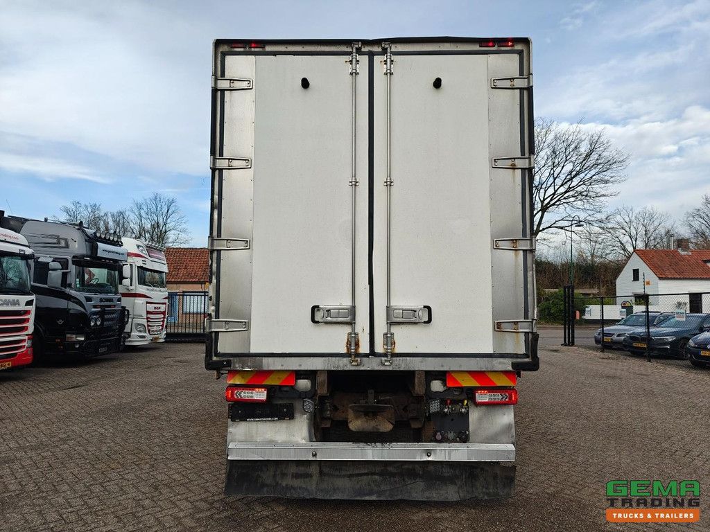 Volvo FH650 FH16 6x4 Globetrotter XL Euro 6 – Vollklimatisiert – Kühl-/Gefrierkombination 8,4 m + Thermo King – Standklimaanlage – Schaukelstuhl