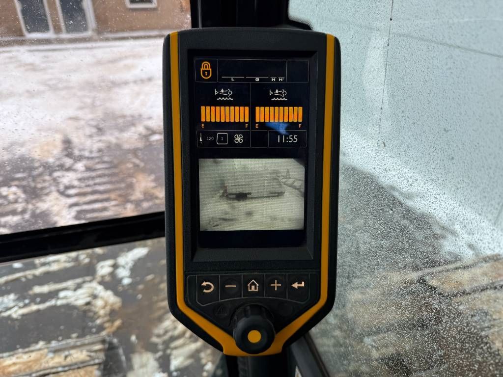 JCB JS220LC - Hammer Lines / Quick Coupler / Camera