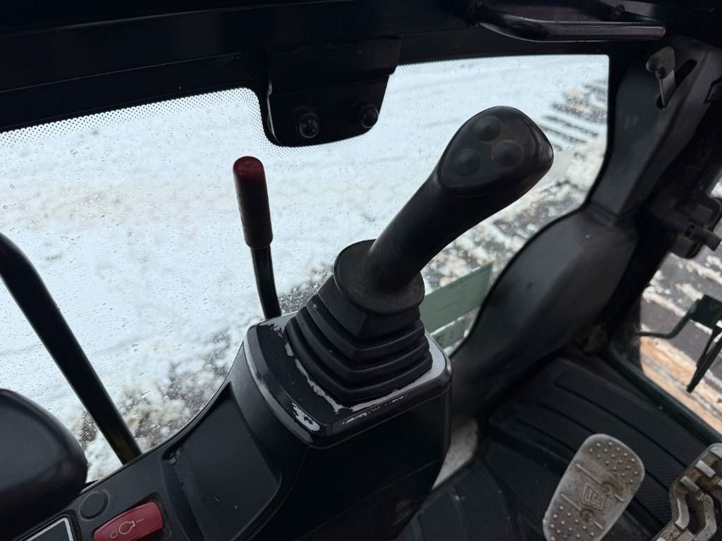 JCB JS220LC - Hammer Lines / Quick Coupler / Camera