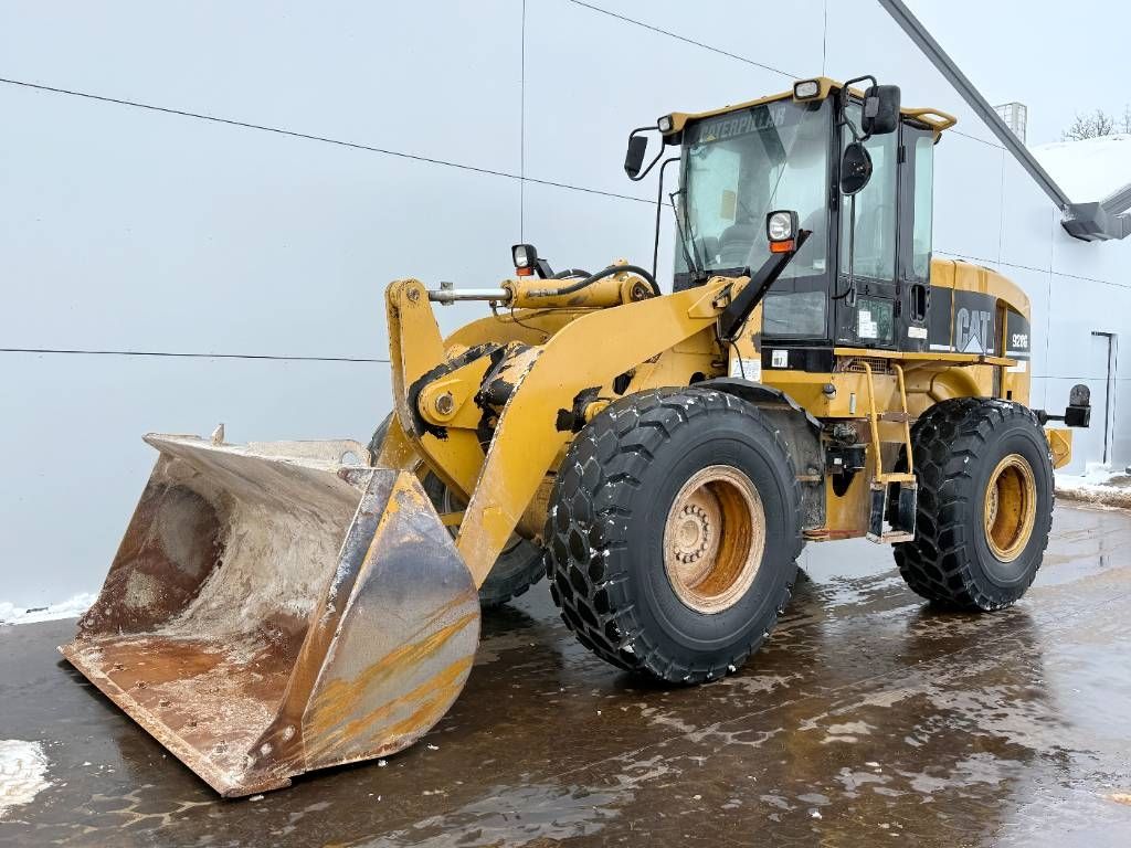 CAT 928G - Automatic Greasing / Weight System