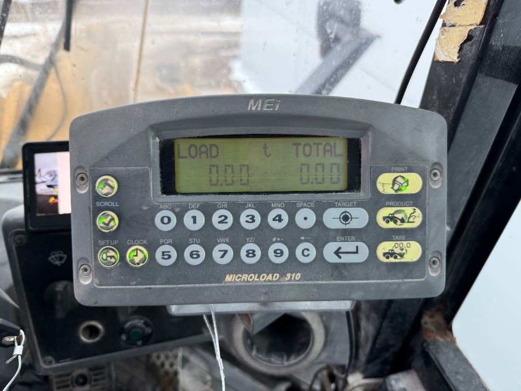 CAT 928G - Automatic Greasing / Weight System