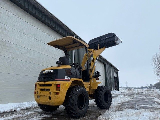 Caterpillar 902B Wiellader