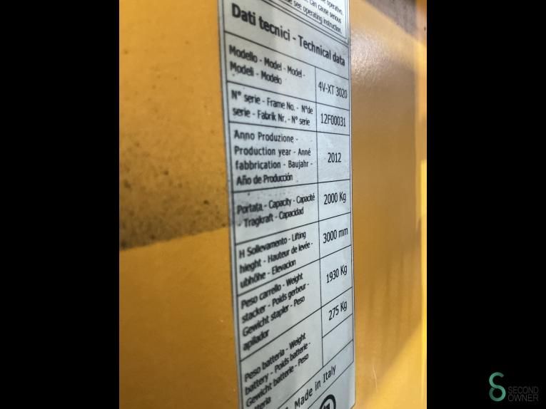 Stackers Electric FAC 4V-XT3020 2012 4-Way