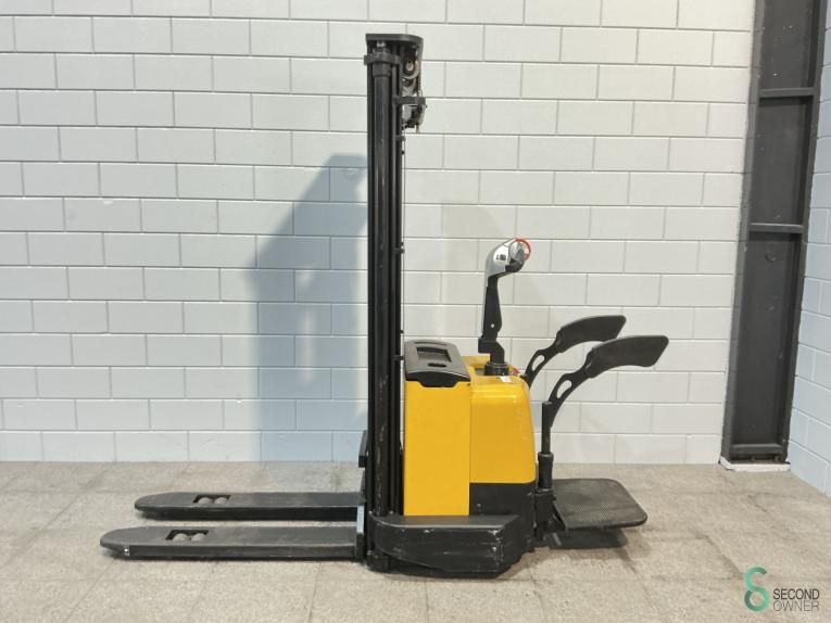 Stackers Electric Papro CS1550