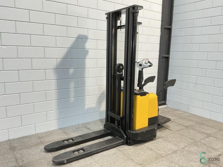 Stackers Electric Papro CS1550