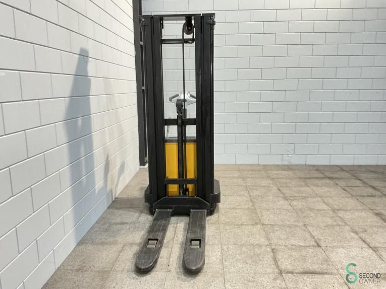 Stackers Electric Papro CS1550