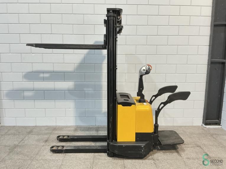 Stackers Electric Papro CS1550